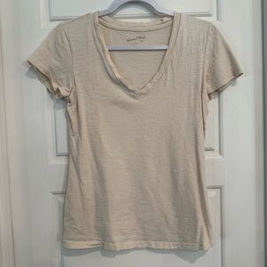 Universal Thread Women's Short Sleeve Beige V-Neck Tee